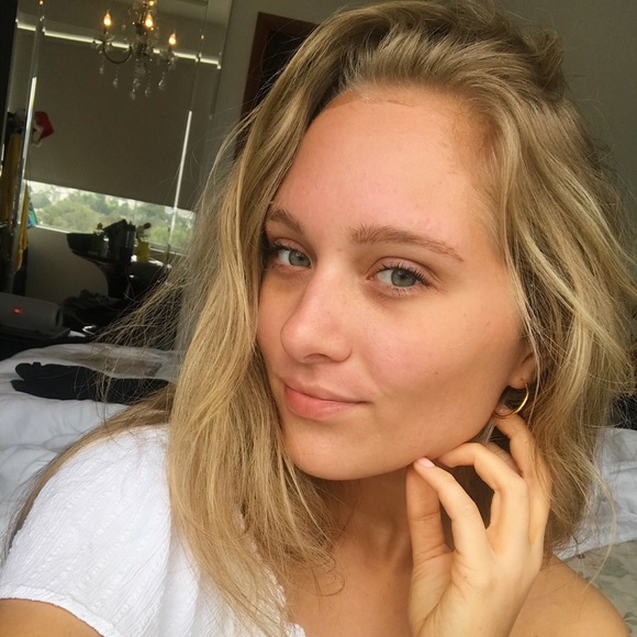 Meet your Posher, Athena - Picture 1 of 1